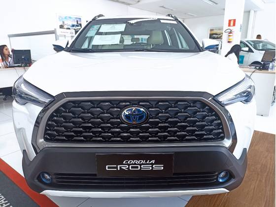 TOYOTA COROLLA CROSS 1.8 VVT-I HYBRID FLEX XRX CVT TOYOTA COROLLA CROSS 1.8 VVT-I HYBRID FLEX XRX CVT